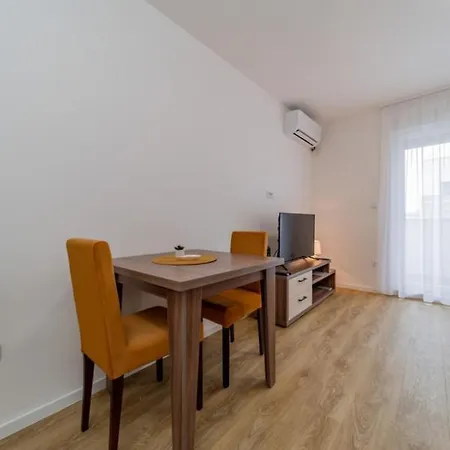 M * Βελιγράδι